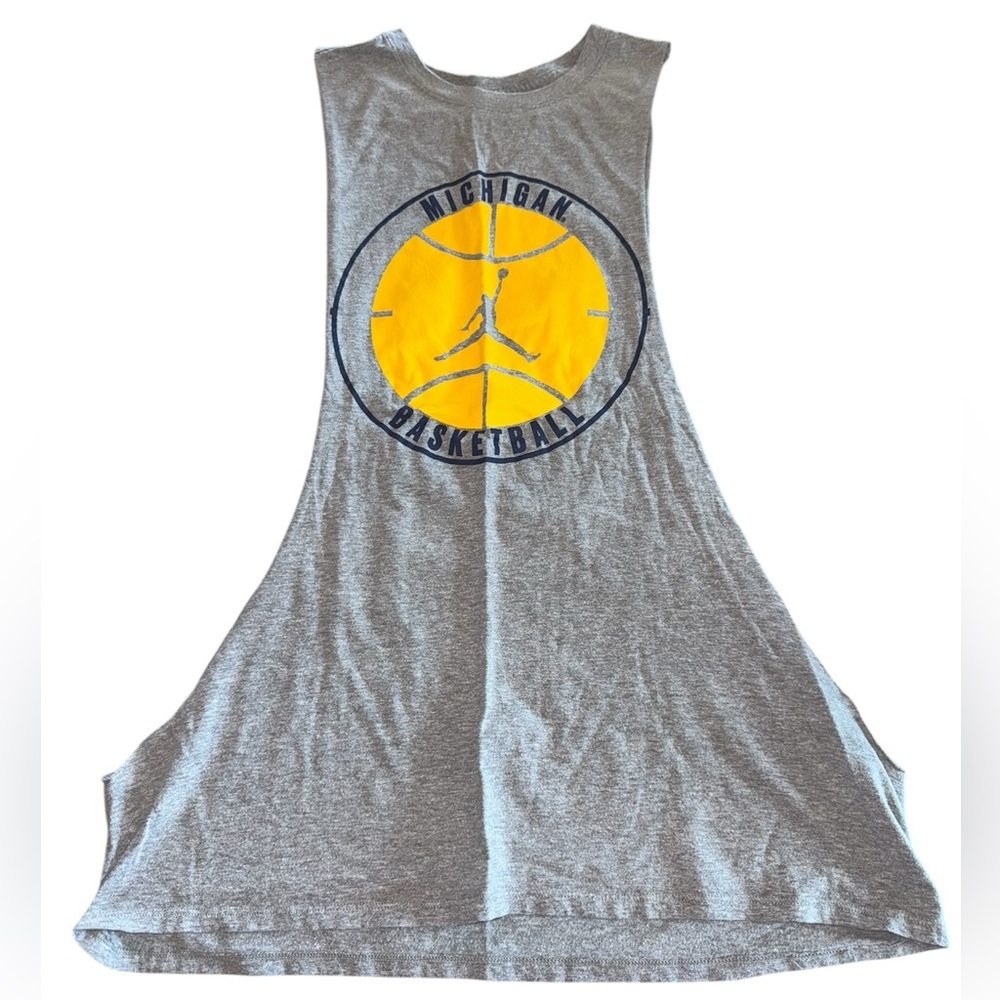 University Of Michigan Basketball The Nike Tee Gray Athletic Cut Off Tee L